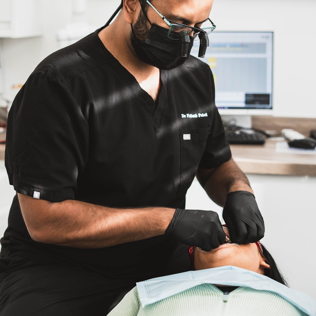 dental-crown-smile-rooms